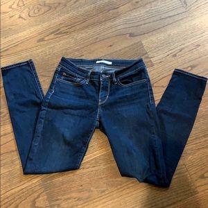Levi’s - 711 Skinny Jeans - size 28